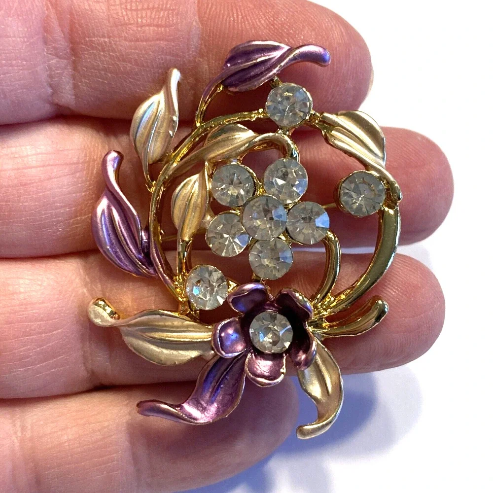 Vintage inspired flower brooch goldtone pink & silver wash white rhinestones